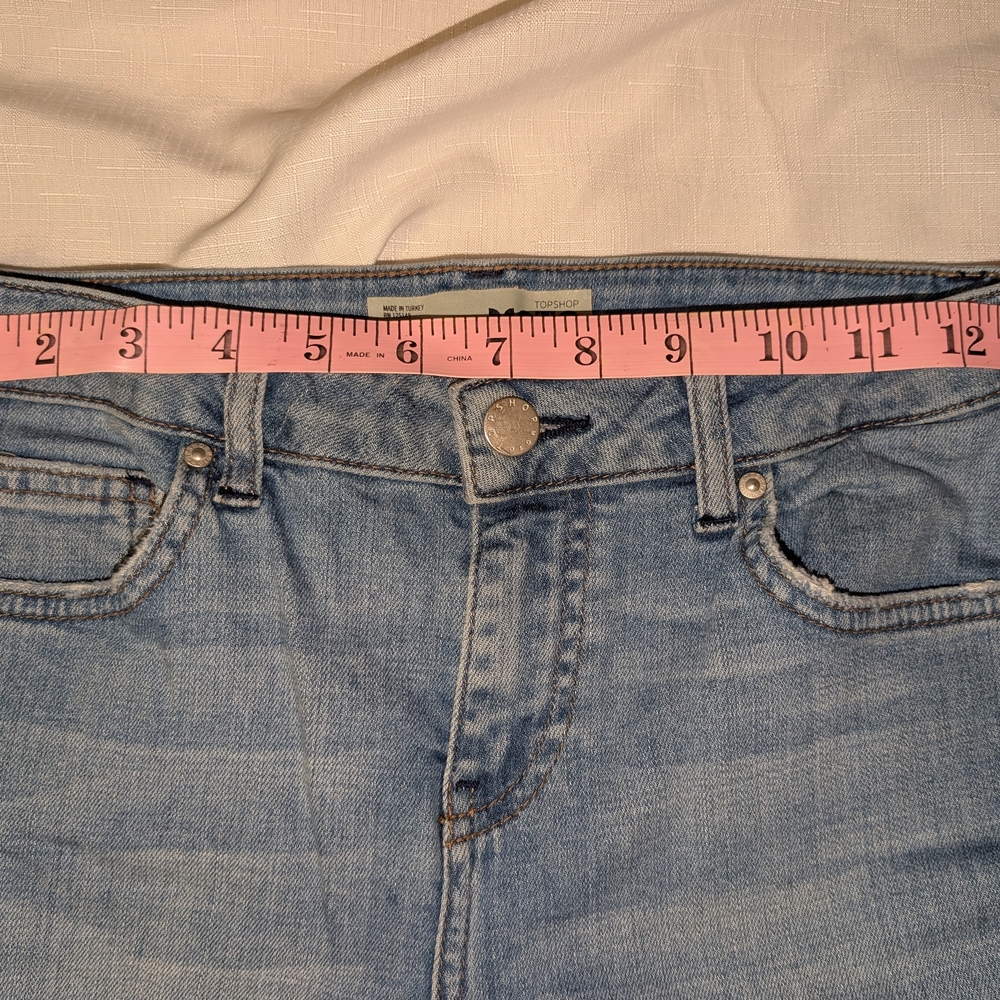 Distressed Blue Jeans Moto Brand Size 26, - Picture 7 of 9